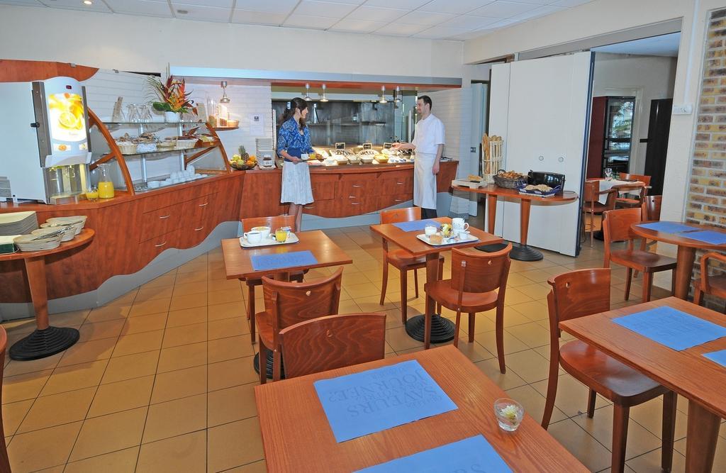 Comfort Hotel Orleans Саран Екстер'єр фото
