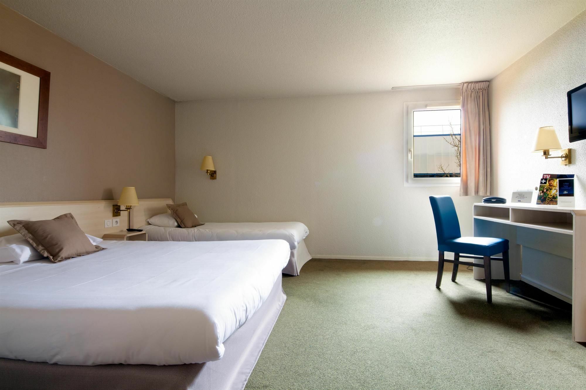 Comfort Hotel Orleans Саран Екстер'єр фото